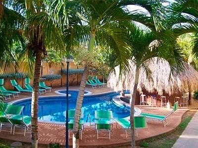 Hotel Golden Paradise Playa El Agua Bagian luar foto
